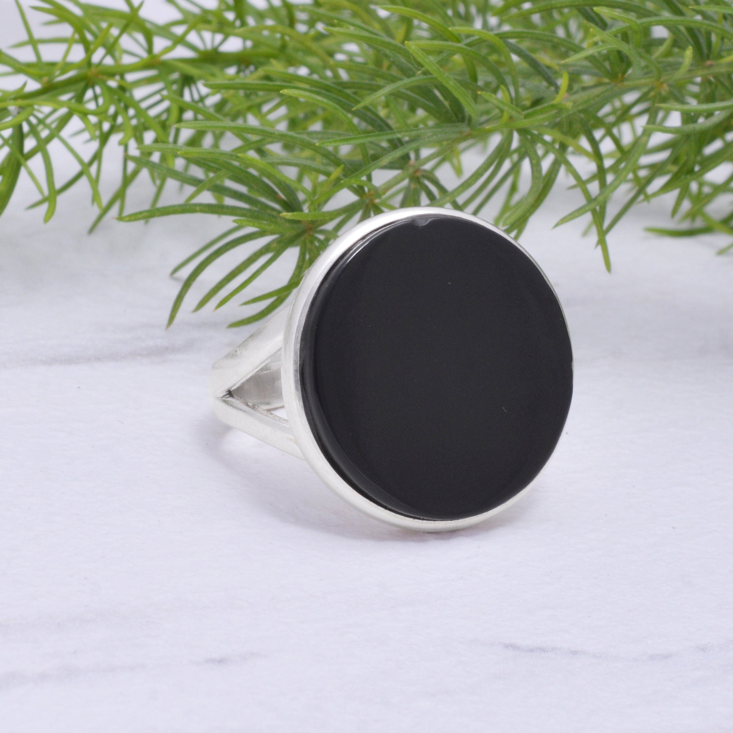 Ring with hot sale flat circle